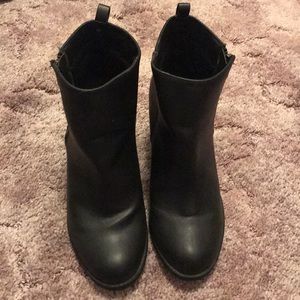Black ankle boots size 9. Worn once.